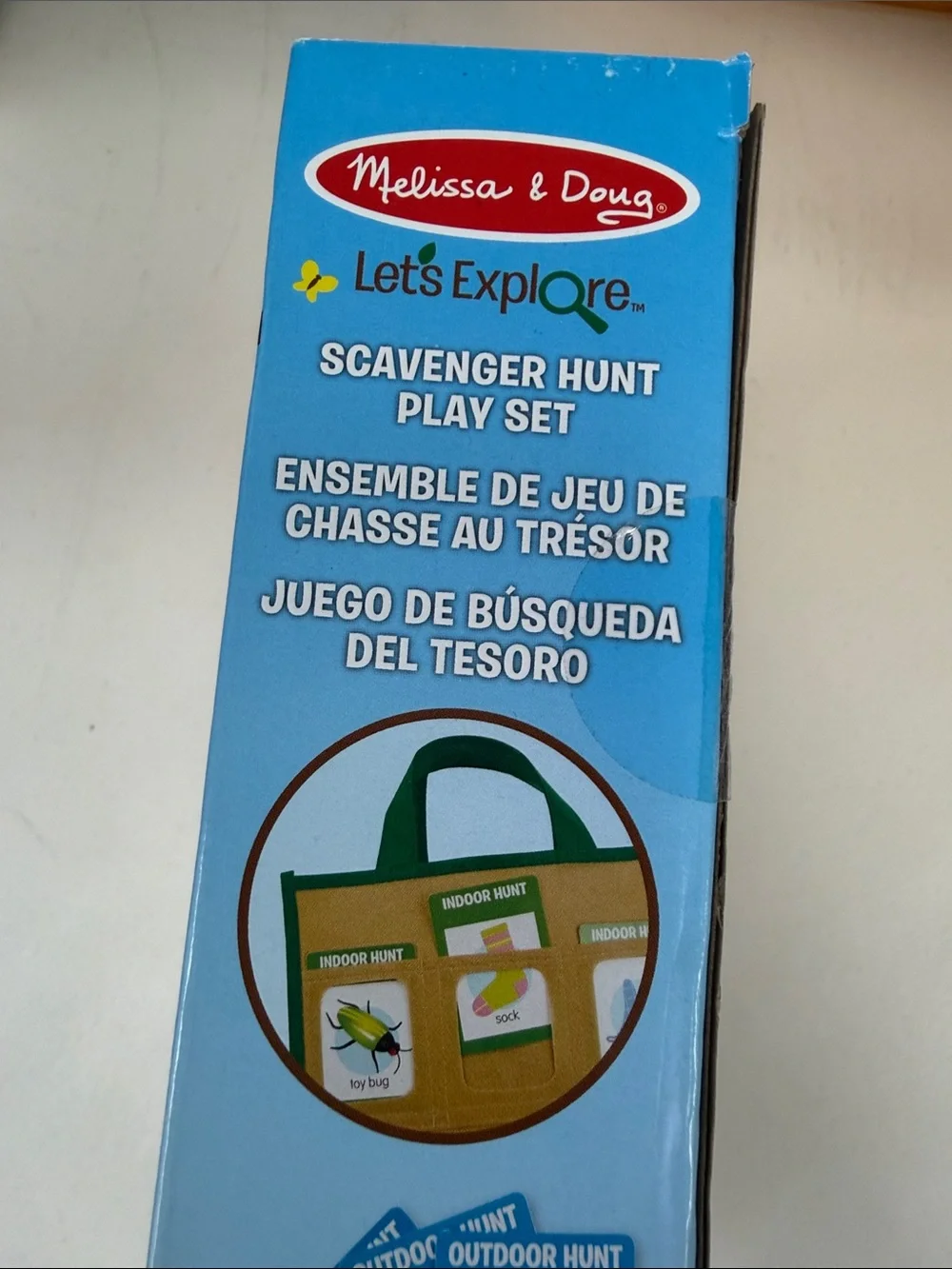 Melissa & Doug Let’s Explore Scavenger Hunt Play Set in English 80 double sided